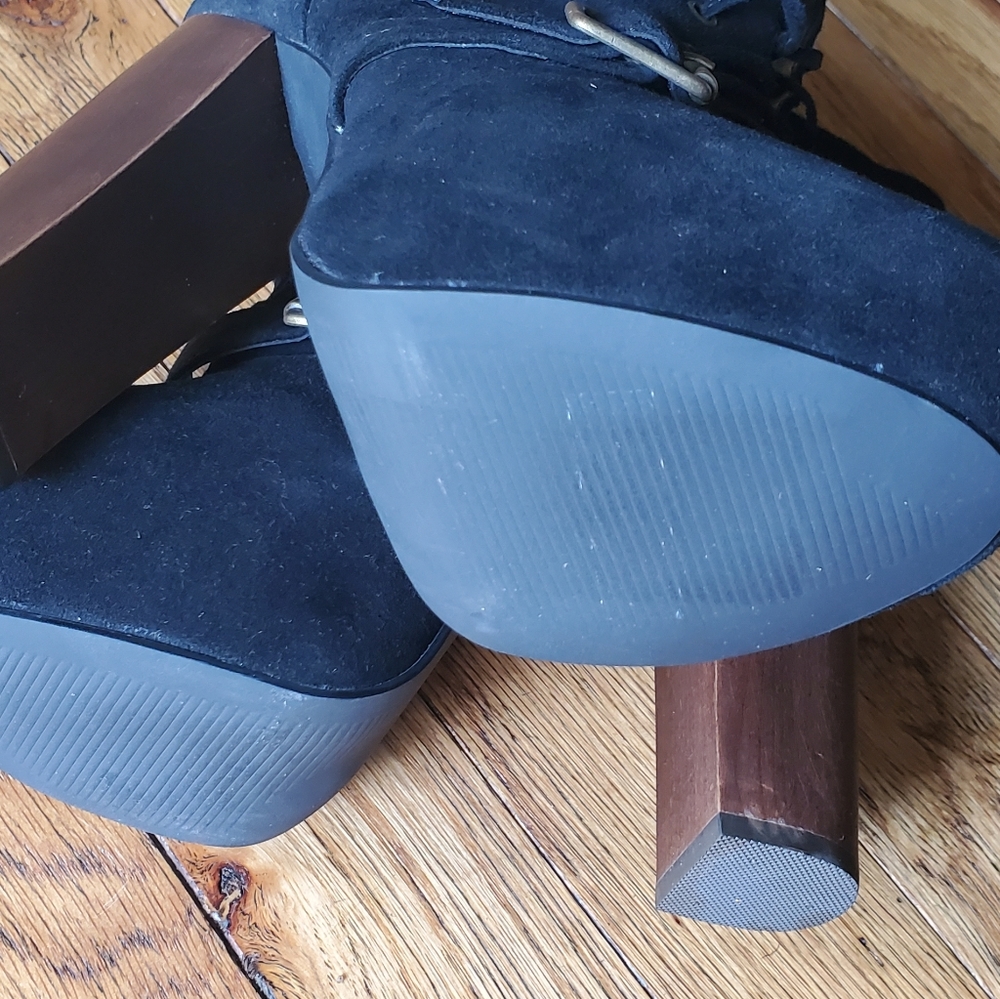 Never Worn Steve Madden suede lace up bootie - Picture 3 of 8